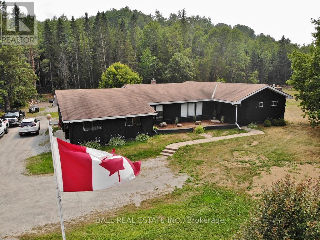 20 Musclowgreenview Rd, Hastings Highlands, ON K0L 1C0