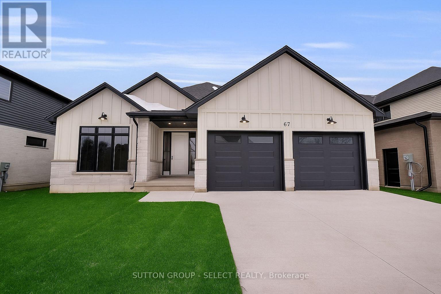 67 Royal Cres, Southwold, ON N5P 3T2