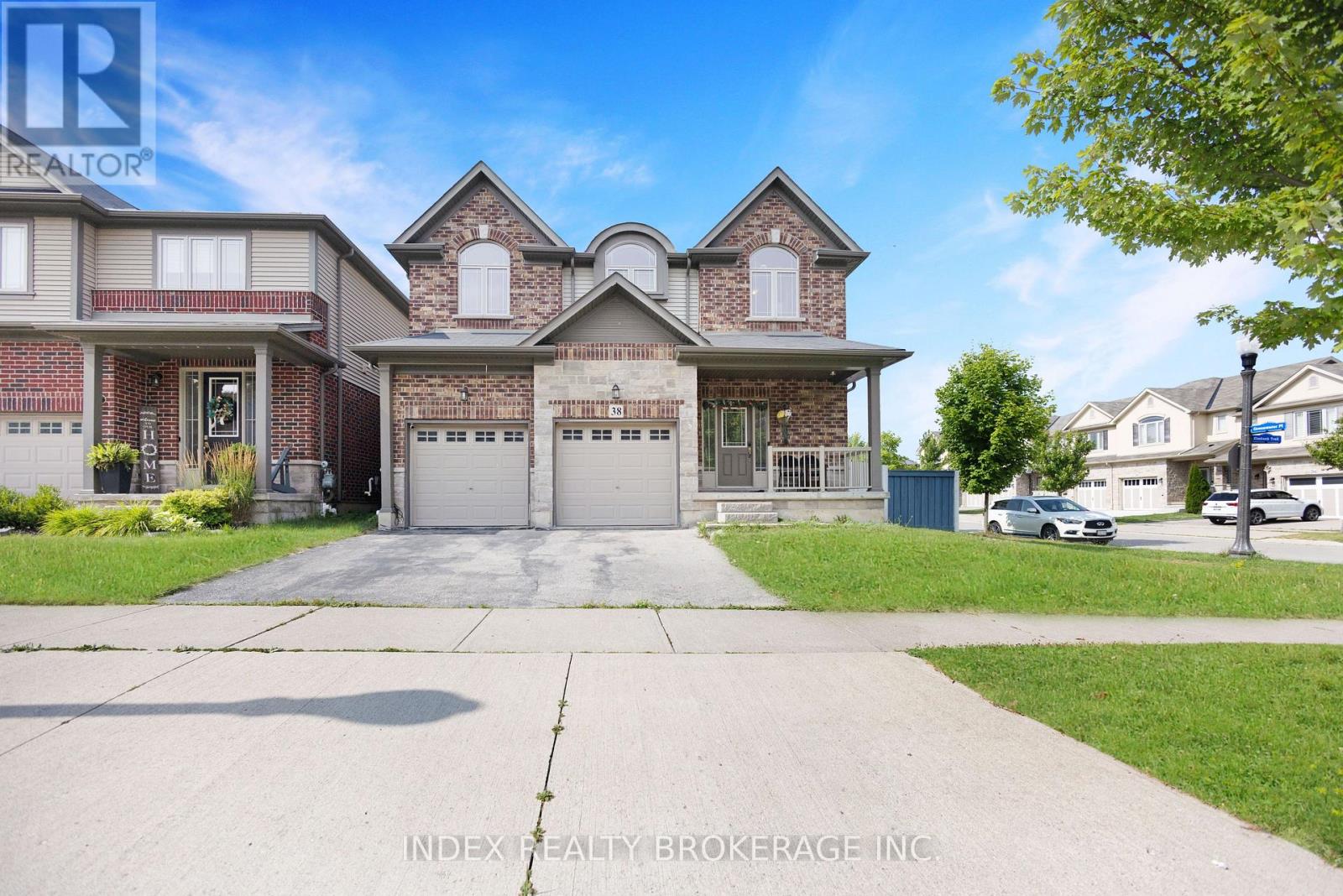 38 Elmbank Trl, Kitchener, ON N2R 0G9