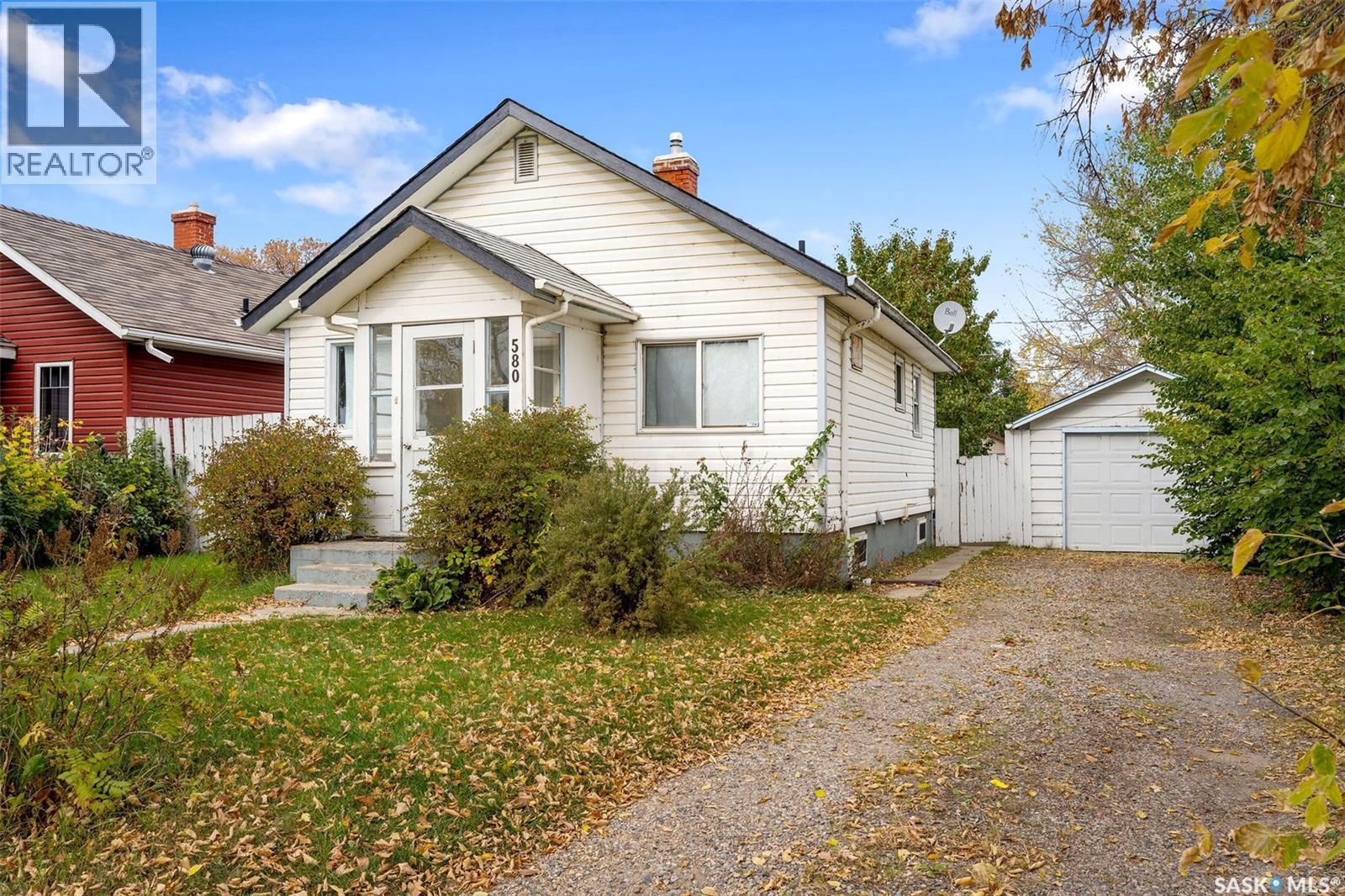 580 11 Street East, Prince Albert, SK S6V 1A9