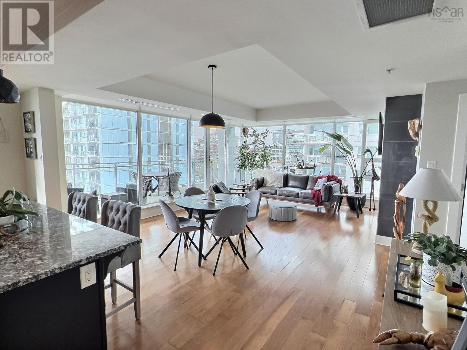 31 Kings Wharf Place Unit 706, Dartmouth, NS B2Y 0C1