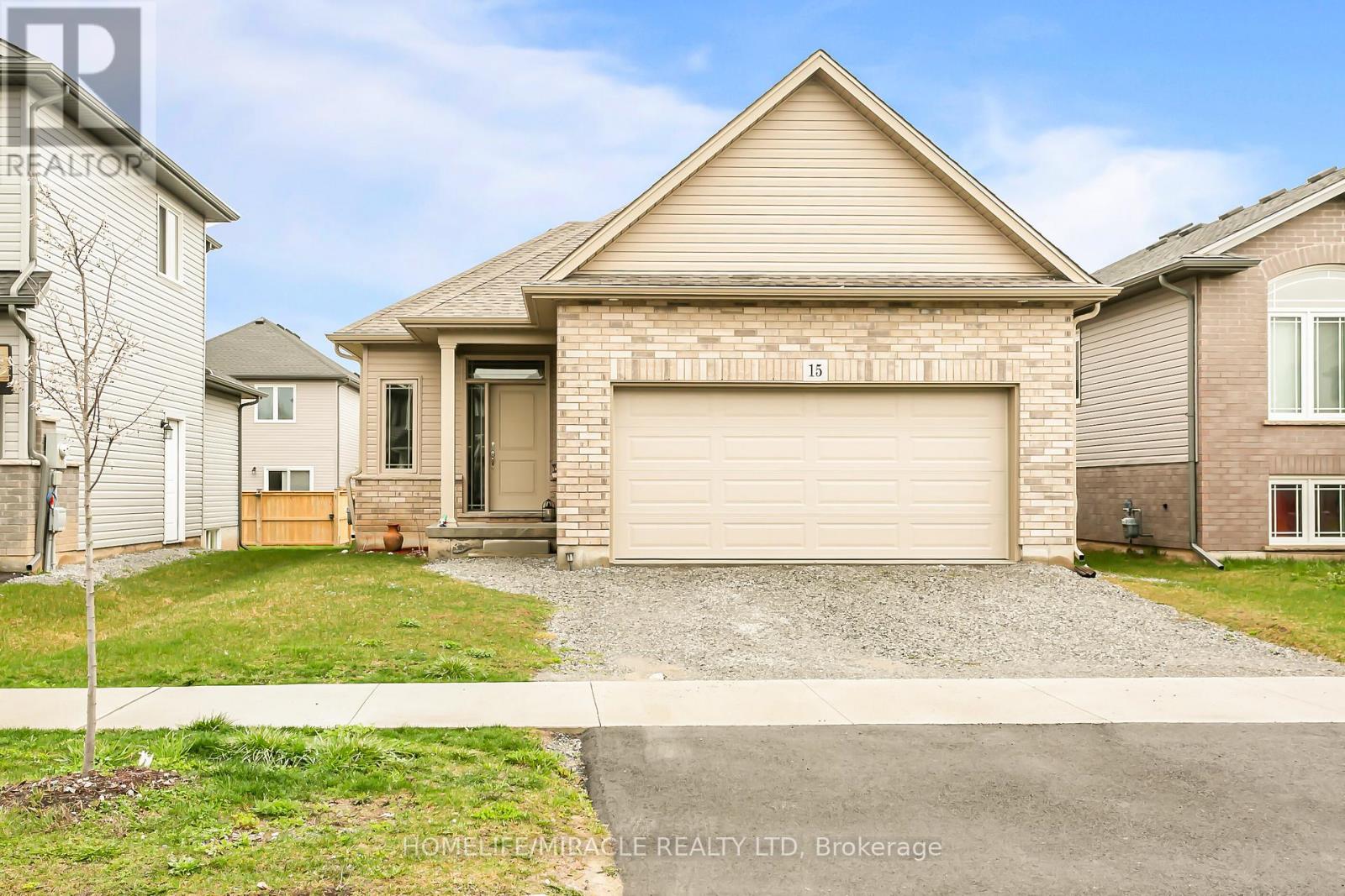 15 Tucker St, Thorold, ON L2V 0G3