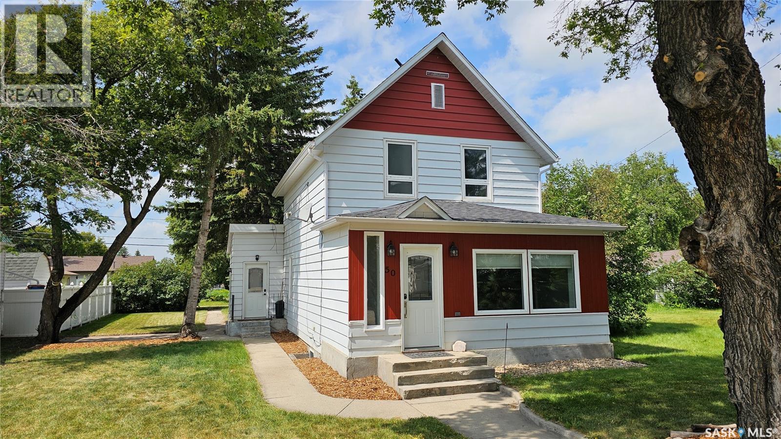 50 Antrim St, Lanigan, SK S0K 2M0