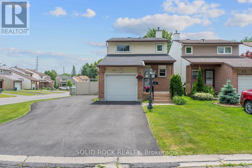 33 Benlark Rd, Ottawa, ON K2J 2L5