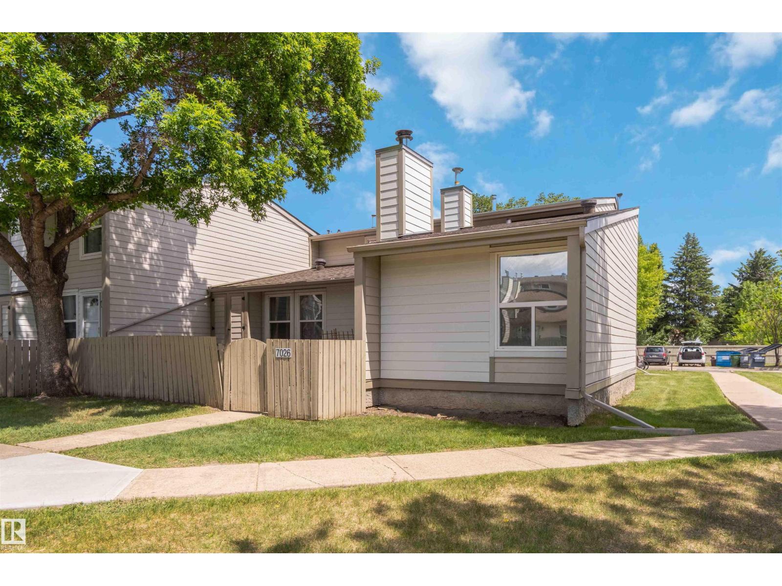 7026 Millwoods Rd NW, Edmonton, AB T6K 3M3