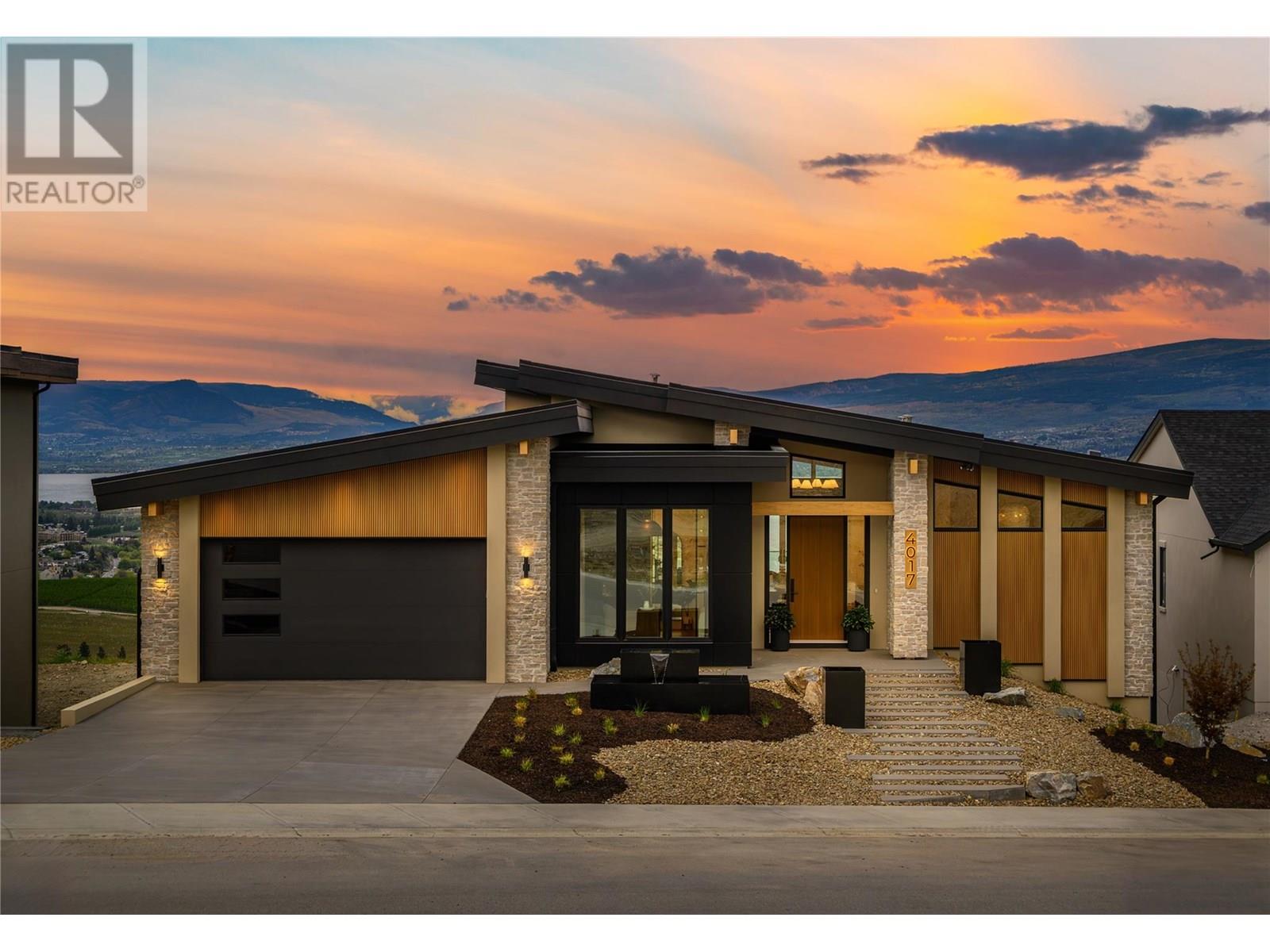 4017 Sunstone St, West Kelowna, BC V4T 0H1