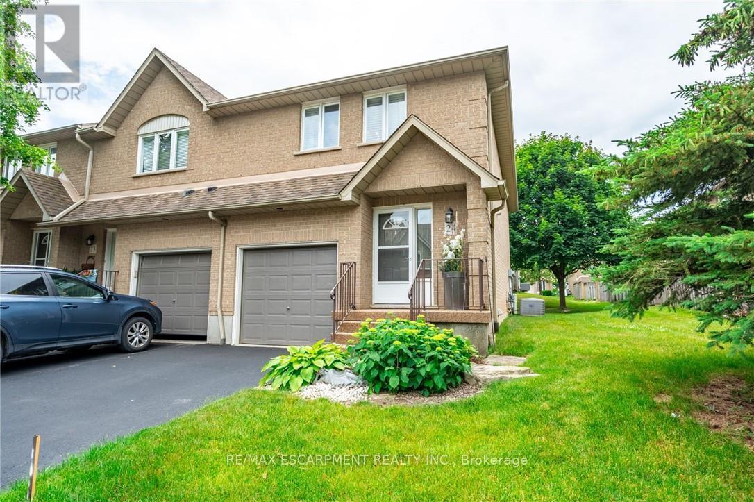 24 100 Vineberg Dr, Hamilton, ON L8W 3X4