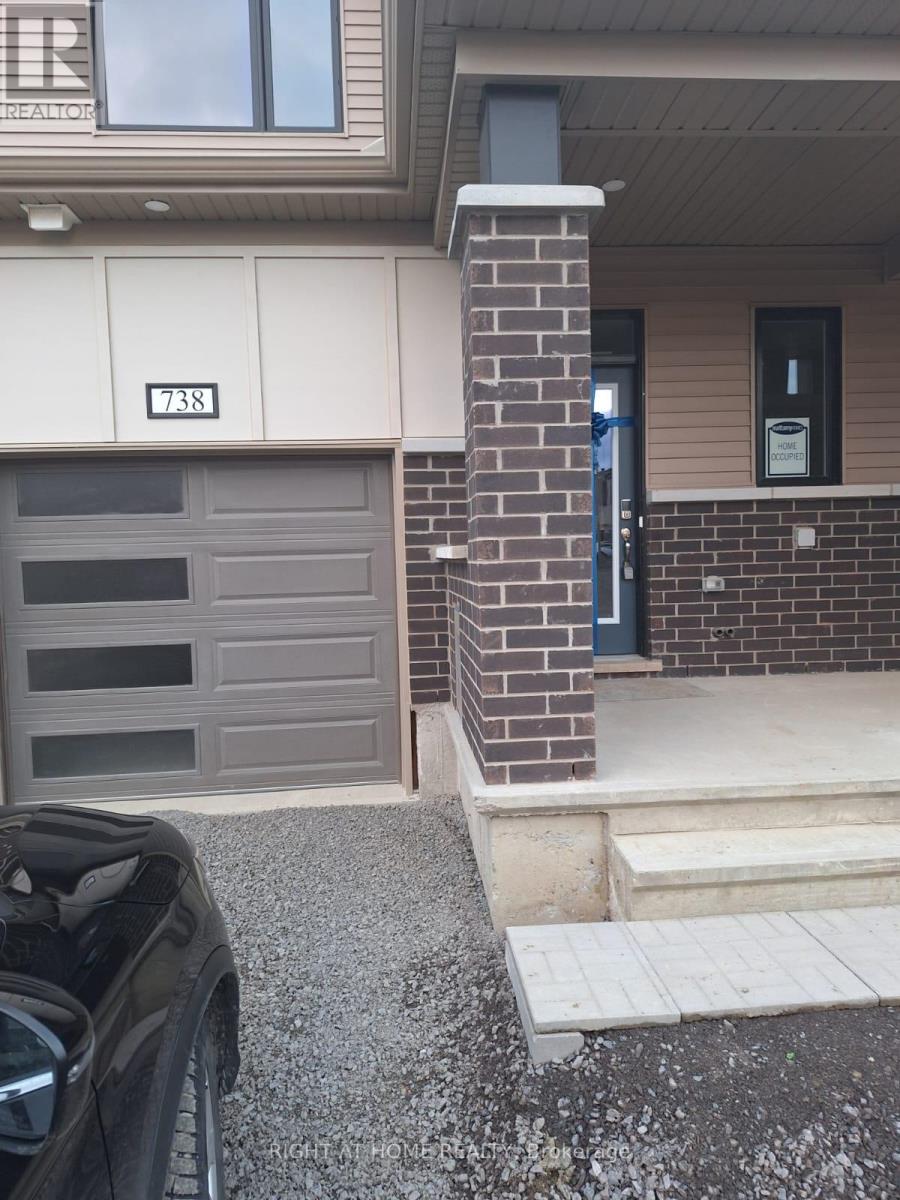 738 Quilter Row, Ottawa, ON K0A 2Z0