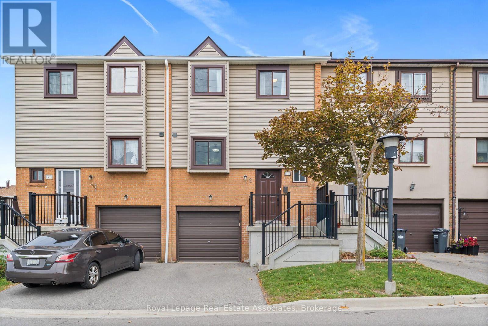 2 Moregate Cres, Brampton, ON L6S 3K9