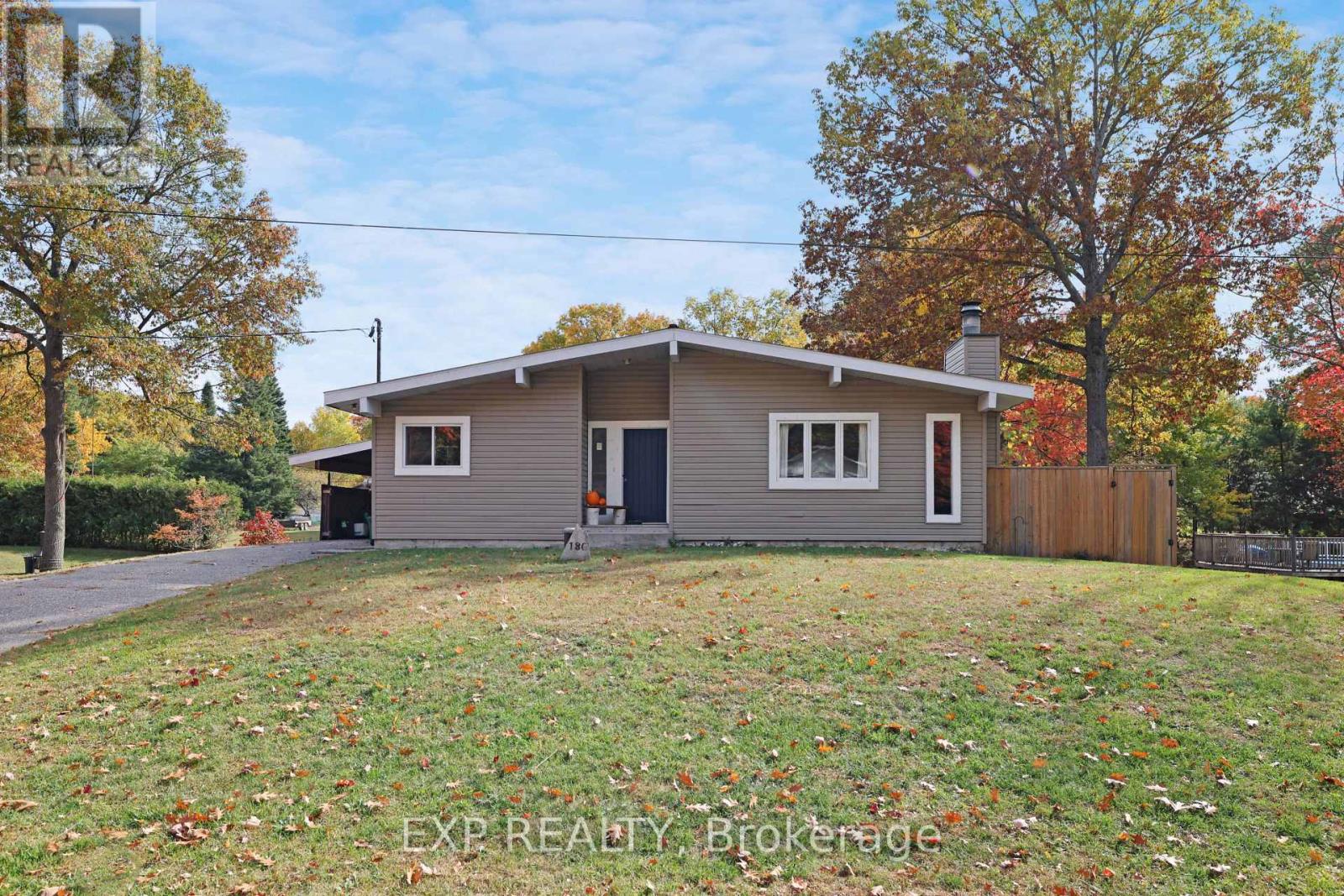 136 Resthaven Ave, Ottawa, ON K0A 3M0