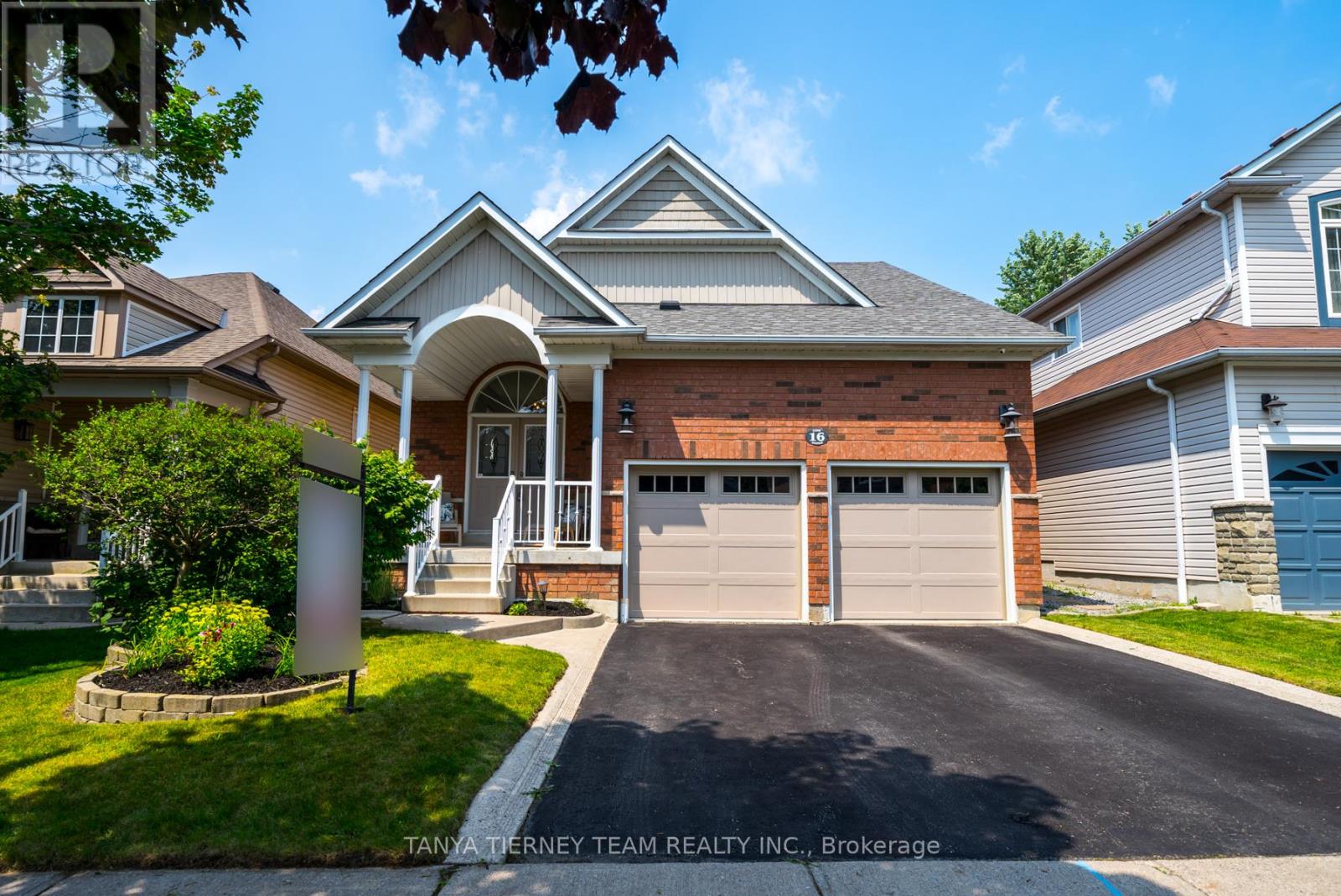 16 Cody Ave, Whitby, ON L1M 1K8