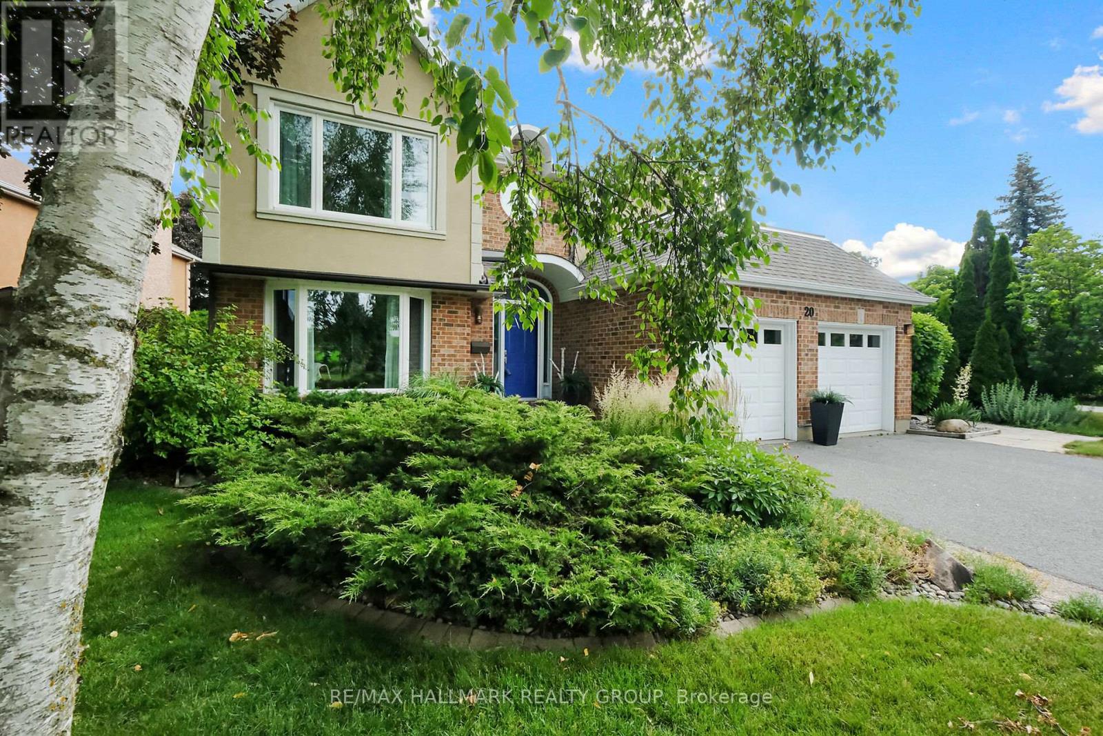 20 Arbuckle Cres, Ottawa, ON K2G 5H1