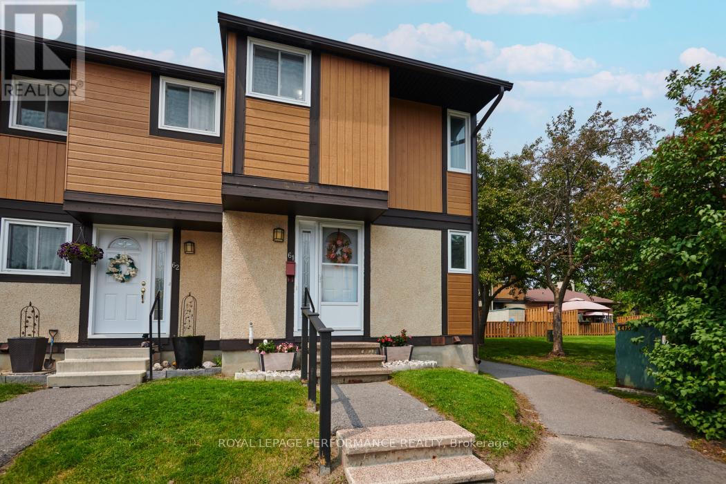 61 3344 Uplands Dr, Ottawa, ON K1V 9R9