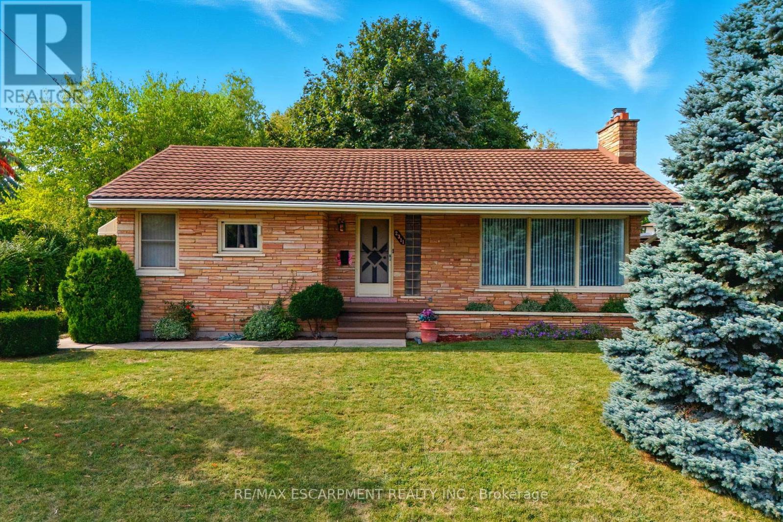 2311 Mountainside Dr, Burlington, ON L7P 1B8