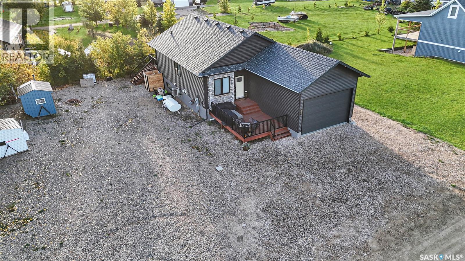 403-404 Park Pl, Iroquois Lake, SK S0J 2G0