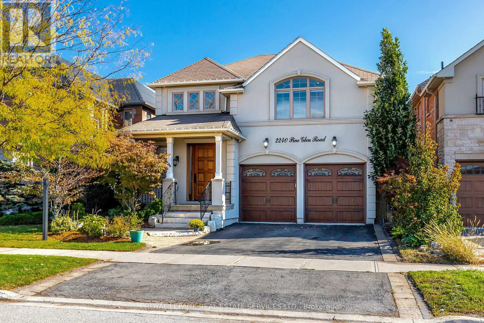 2240 Pine Glen Rd, Oakville, ON L6M 0G5