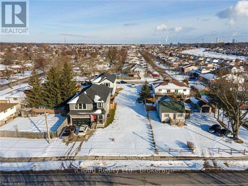 5084 Kalar Niagara Falls Rd, Niagara Falls, ON L2H 1T2