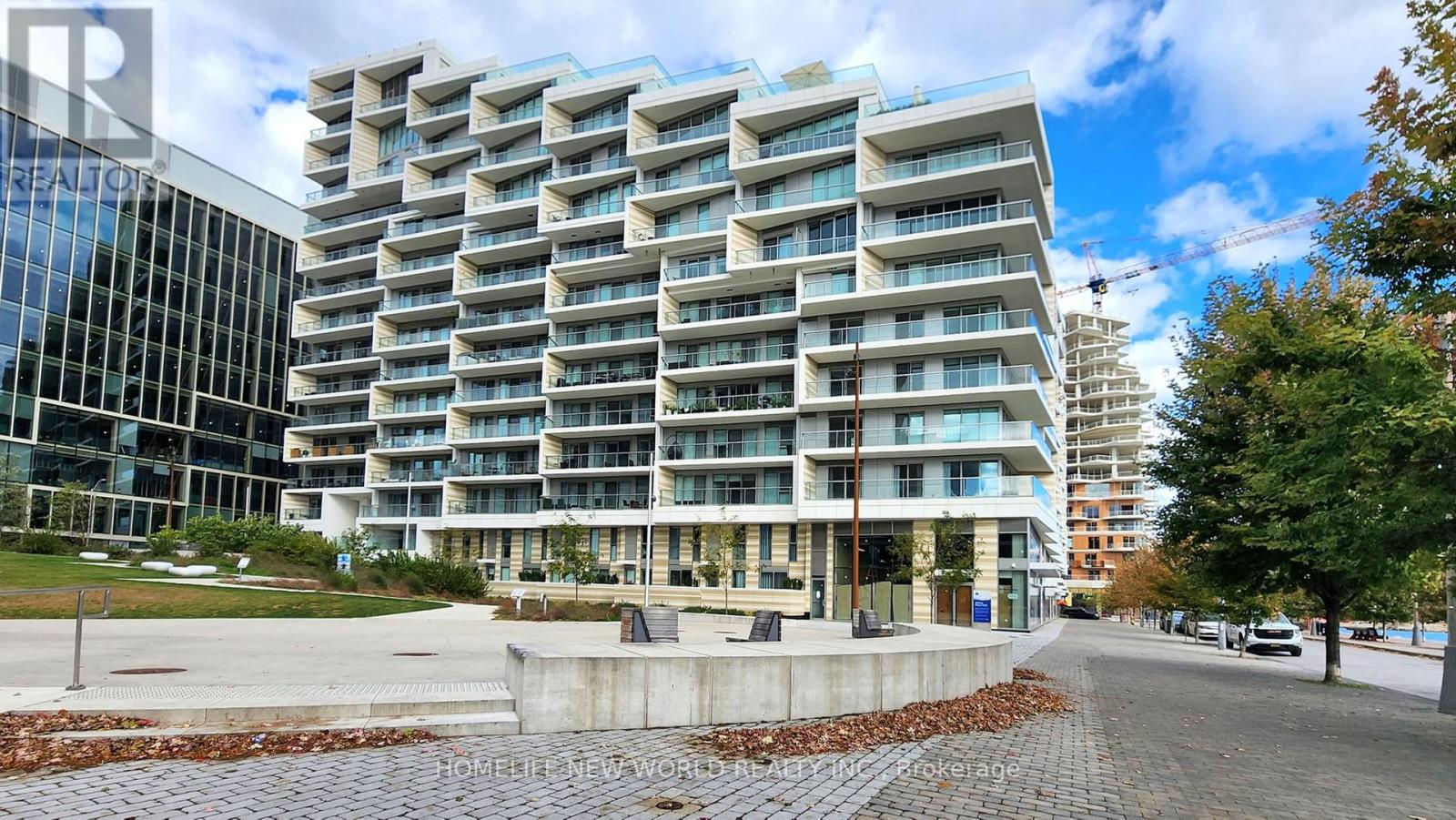 821 118 Merchants Wharf, Toronto, ON M5A 0L3