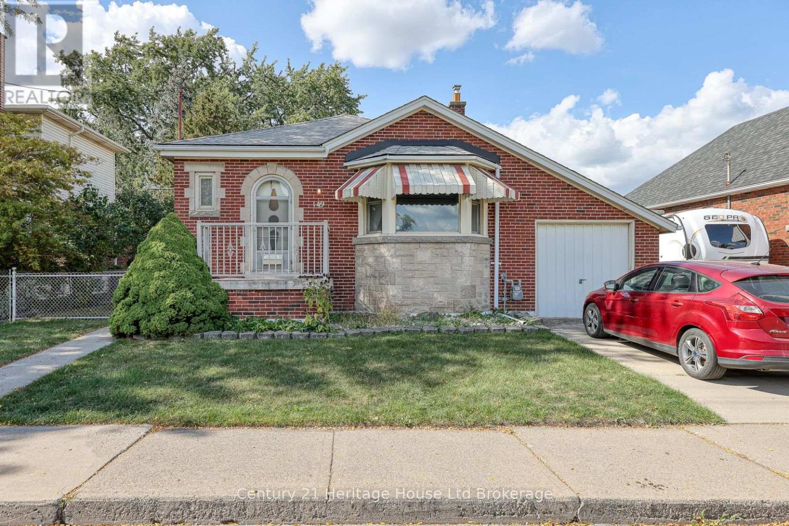149 Strathearne Ave, Hamilton, ON L8H 5K7
