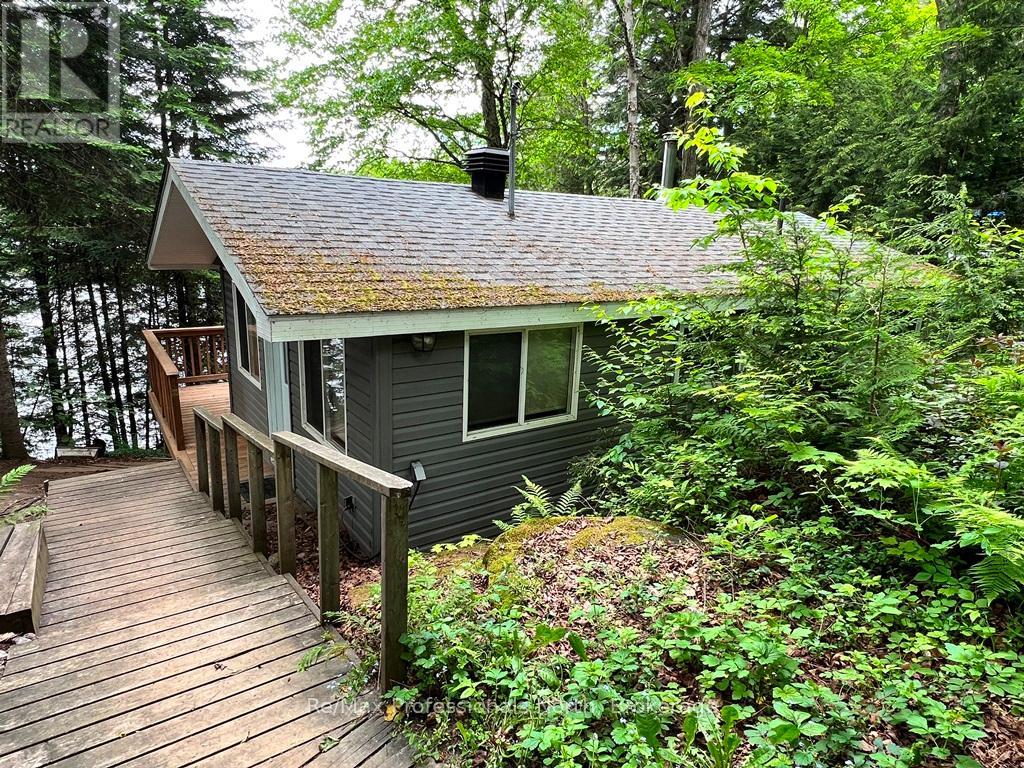 1396 Betula Cres, Dysart and Others, ON K0L 1M1