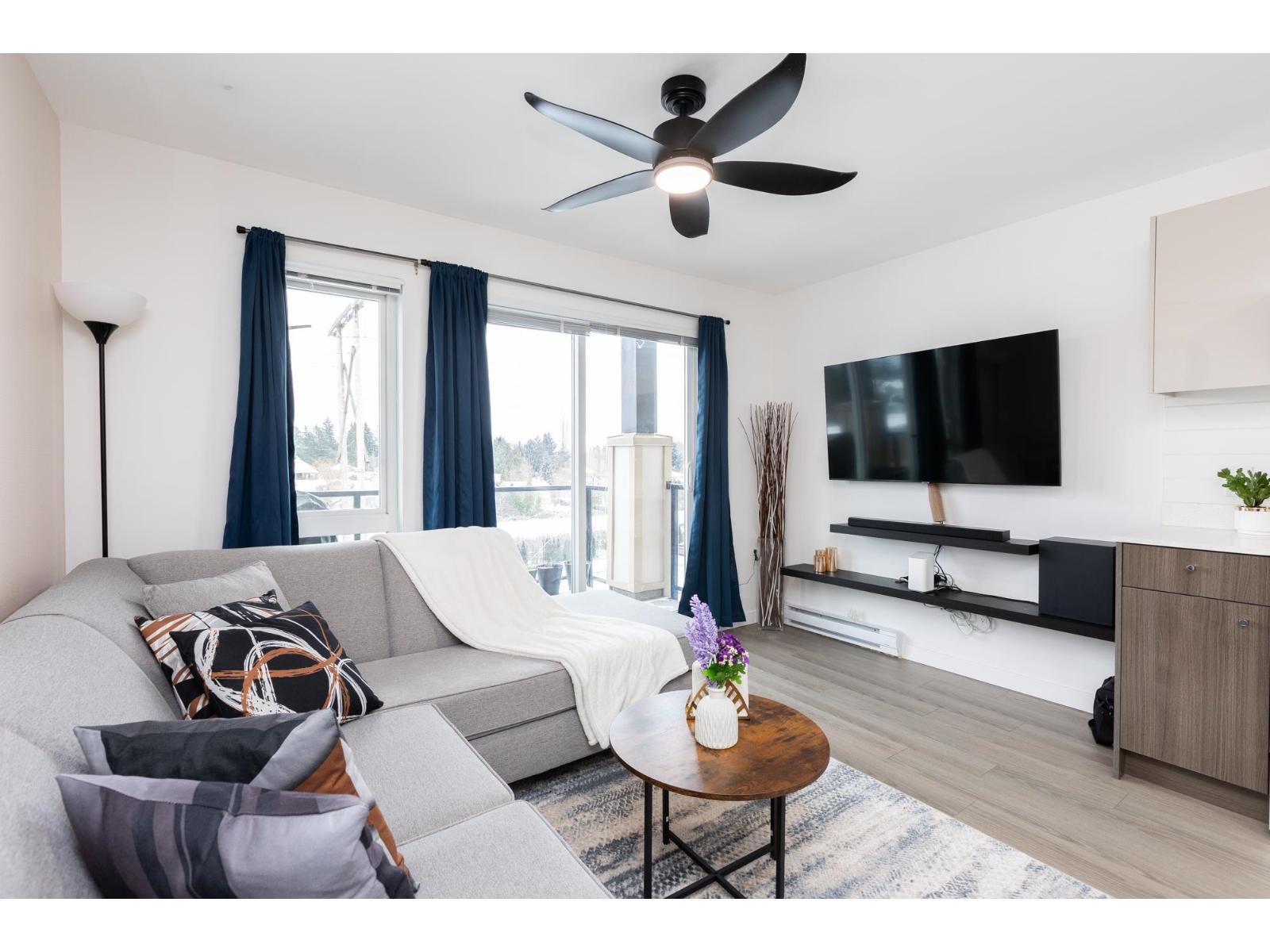 10688 140 Street Unit 408, Surrey, BC V3T 4N8