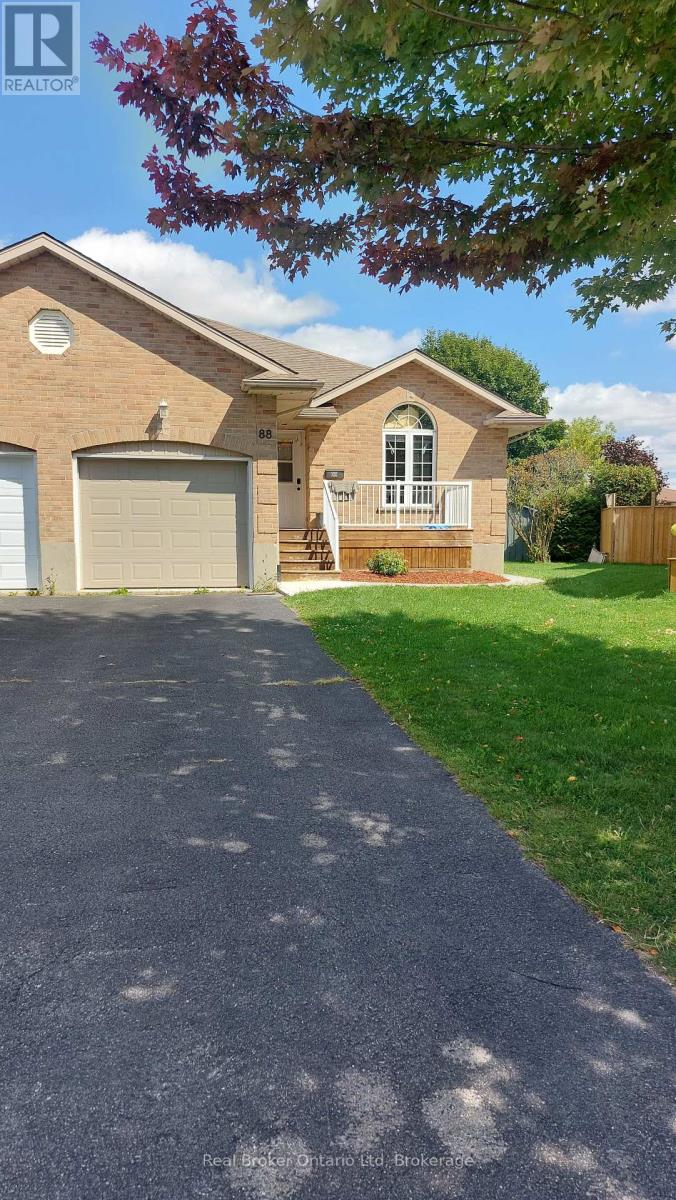 88 Burnham Ct, Stratford, ON N4Z 1H5