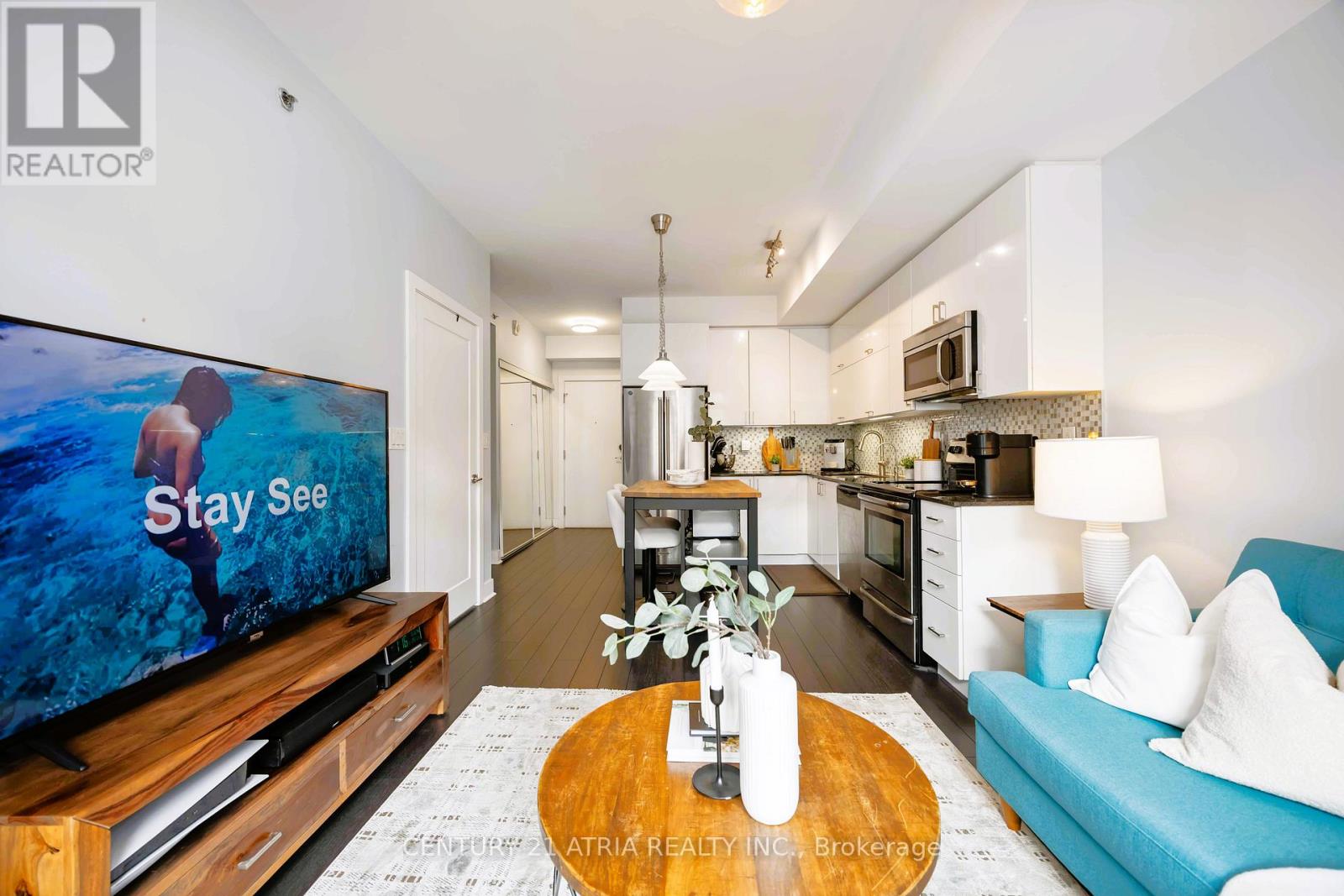 331 28 Prince Regent St, Markham, ON L6C 0V5