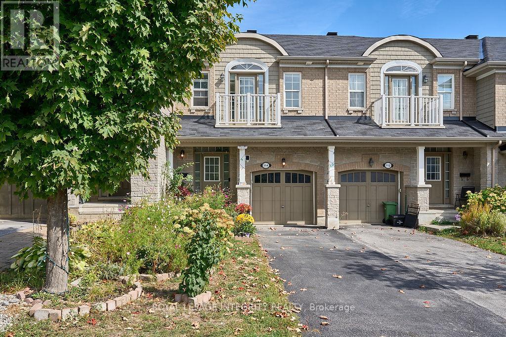 114 Battersea Cres, Ottawa, ON K2T 0C6