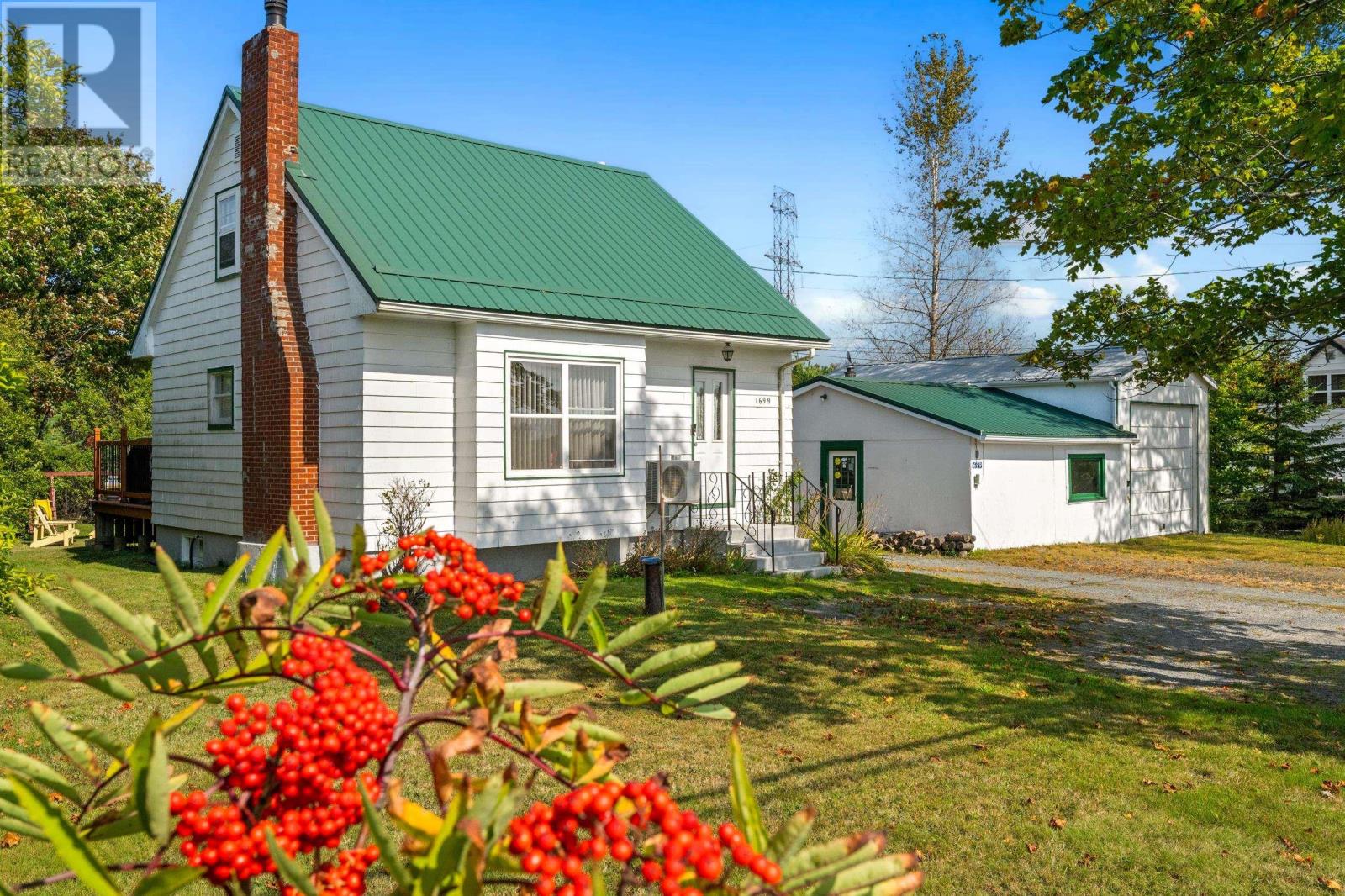 1699 Hammonds Plains Rd, Hammonds Plains, NS B4B 1P5