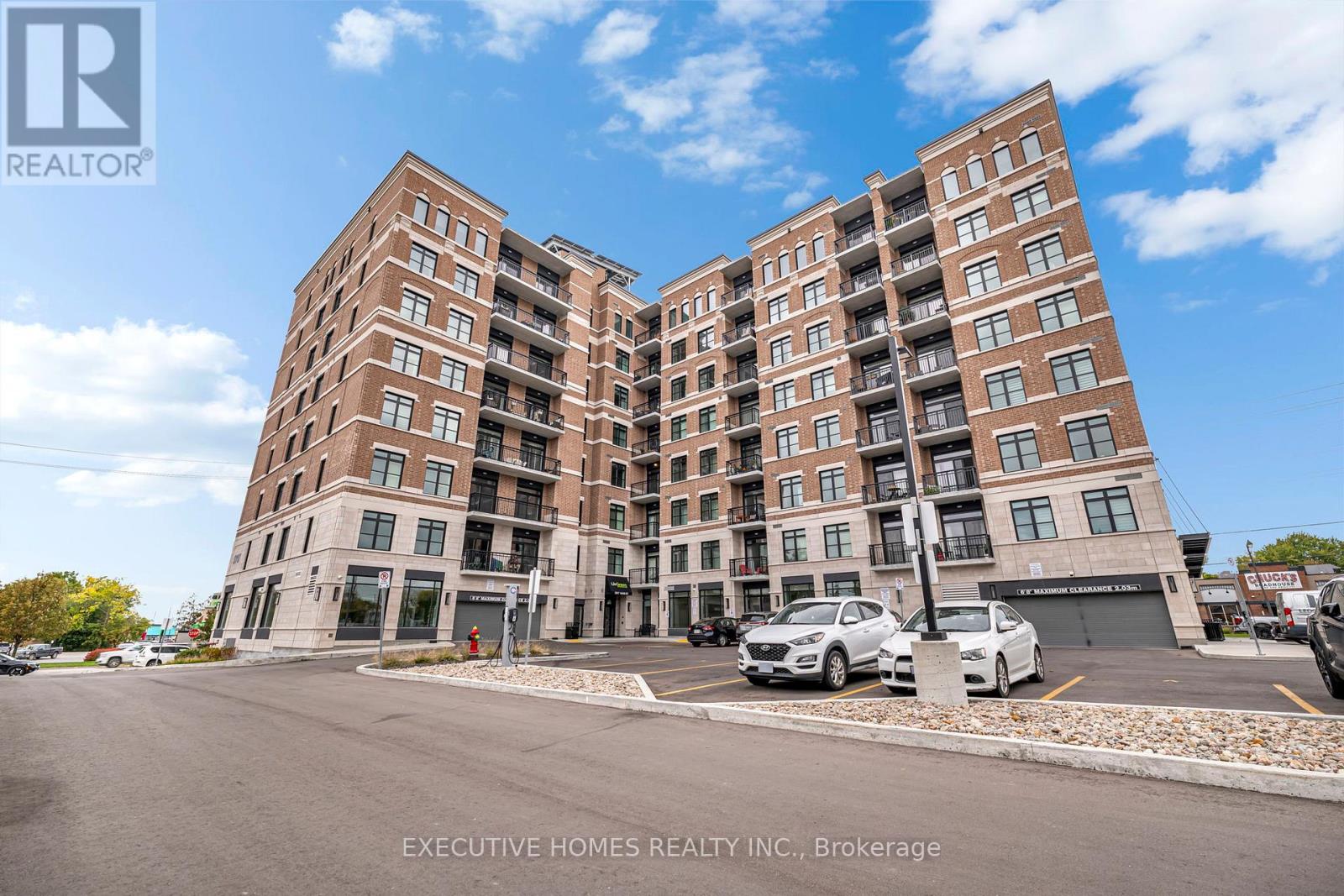 413 5917 Main St, Whitchurch-stouffville Stouffville, ON L4Z 1W7