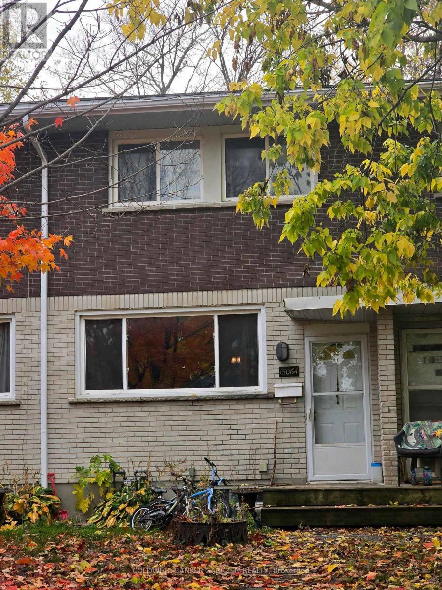 1506 Lepage Avenue #a, Ottawa, ON K1Z 8C9