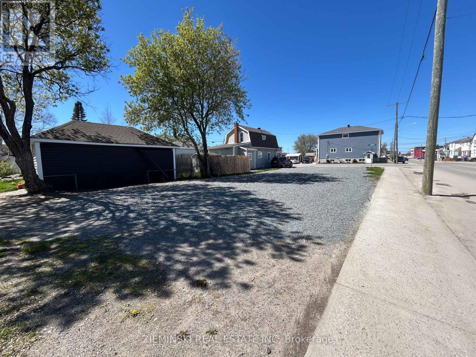 269 Kimberley Ave, Timmins, ON P4N 1L8