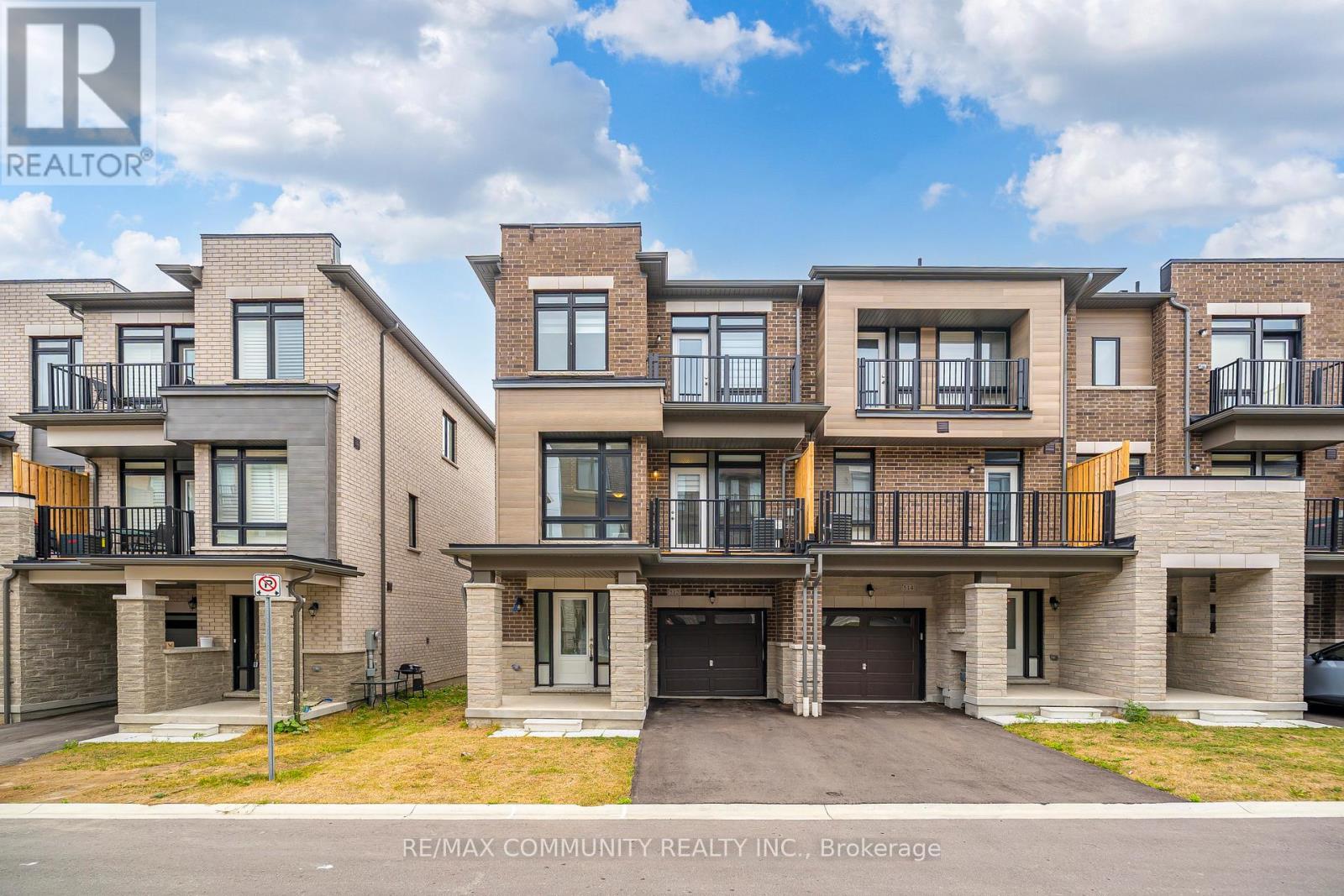 512 Danks Ridge Dr, Ajax, ON L1S 0H4