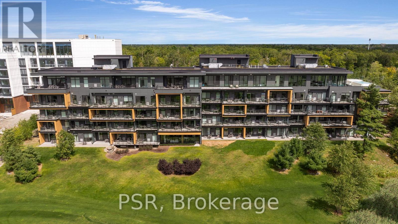 405 120 Carrick Trl, Gravenhurst, ON P1P 0A2