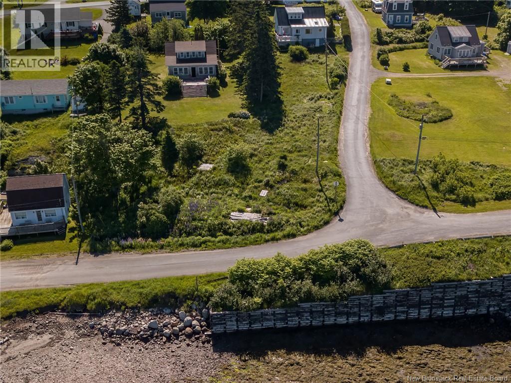 31 Cooks Point Rd, Wilsons Beach, NB E5E 1Y4