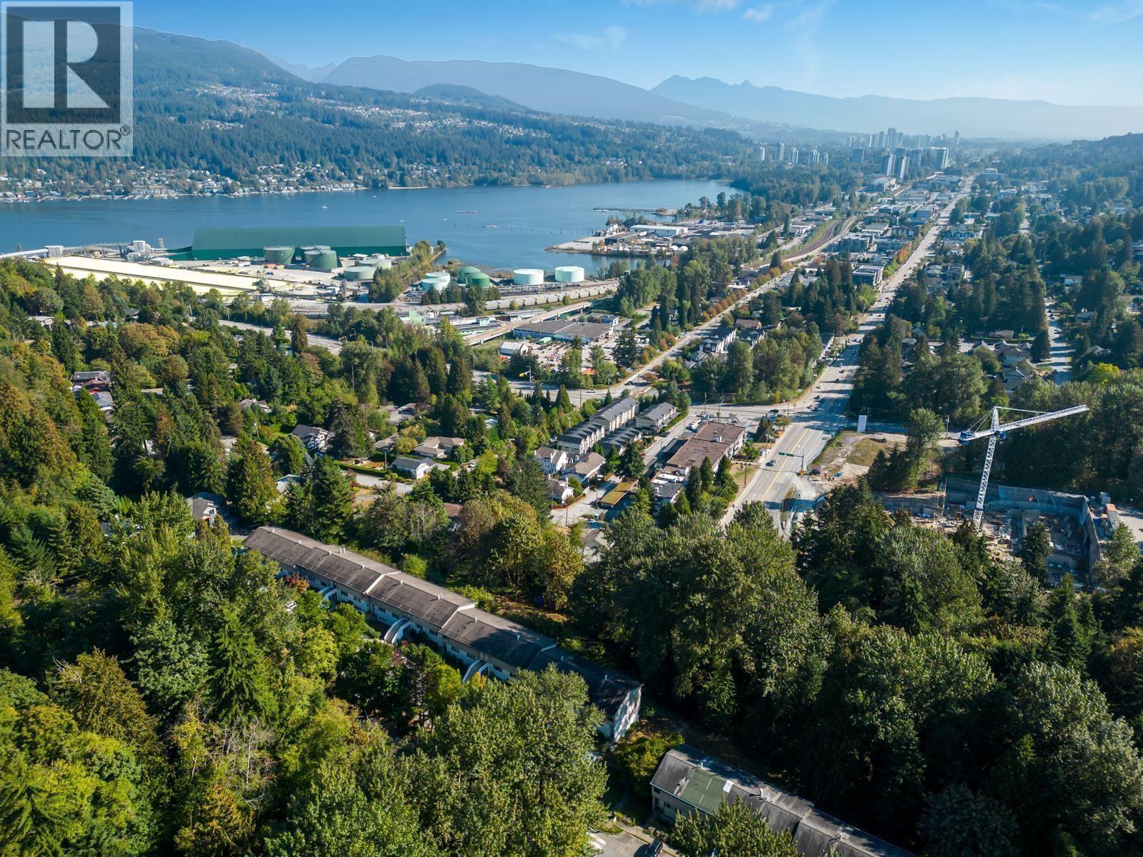 1948 Highview Pl, Port Moody, BC V3H 1N5