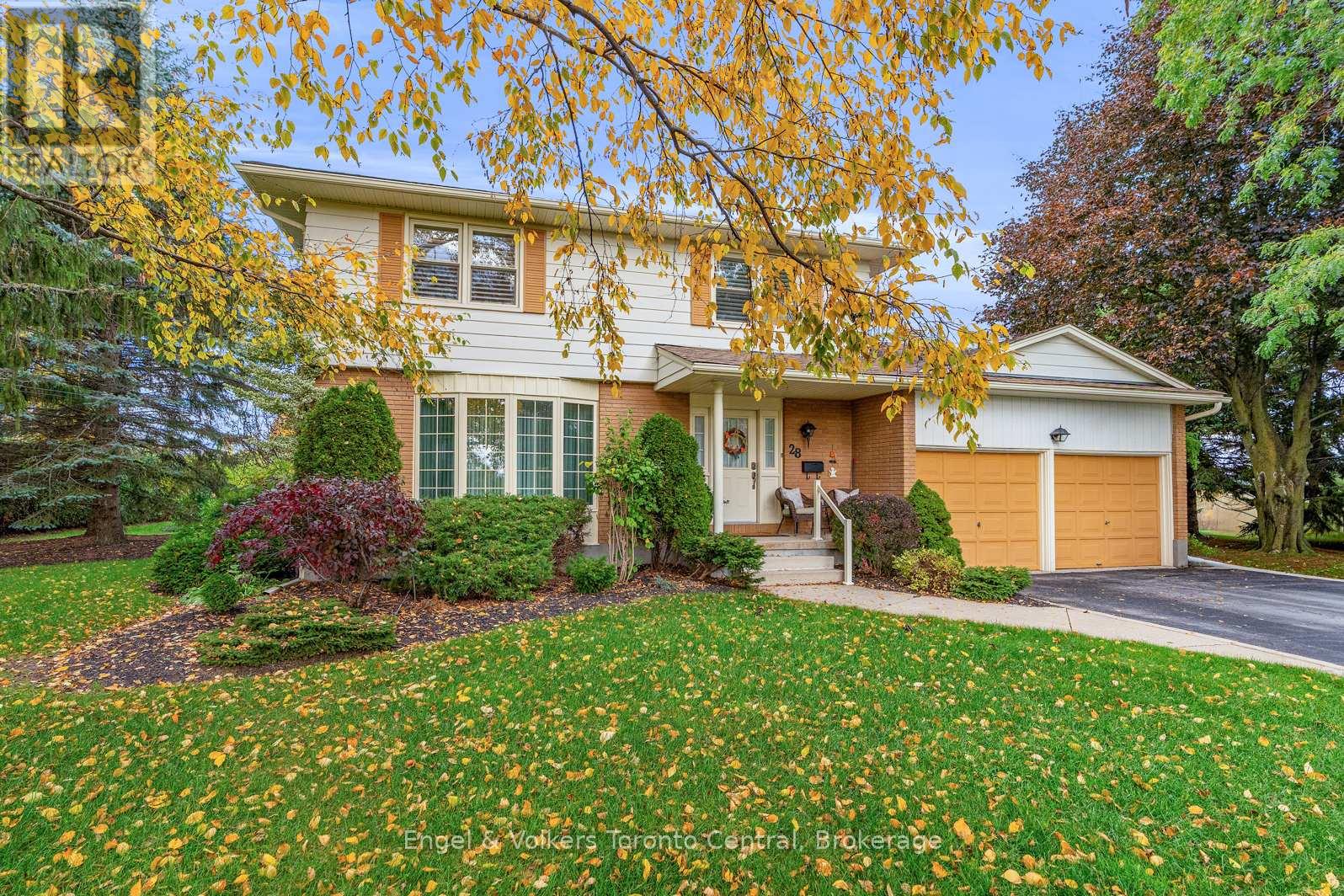 28 Batteaux Rd, Clearview, ON L0M 1P0