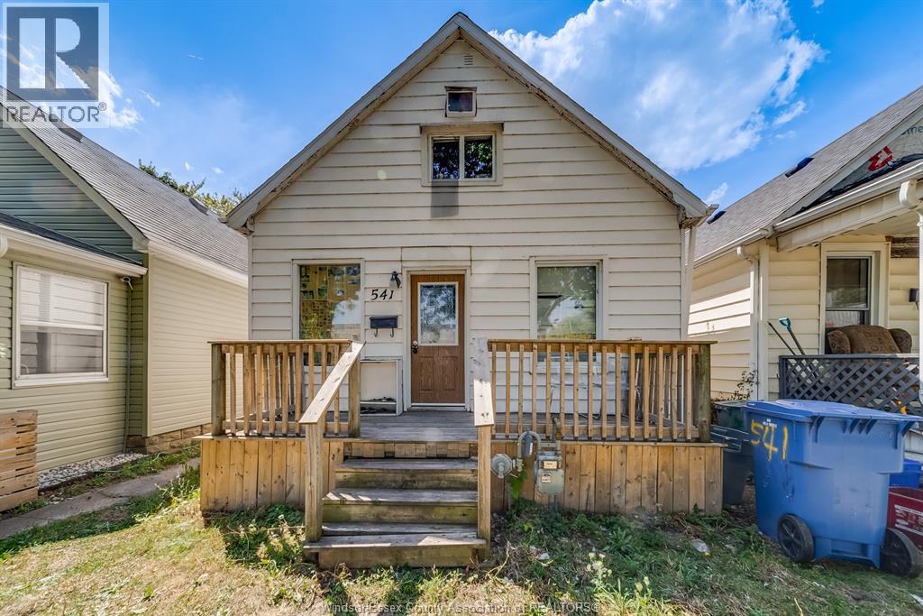 541 Bridge Ave, Windsor, ON N9B 2M3