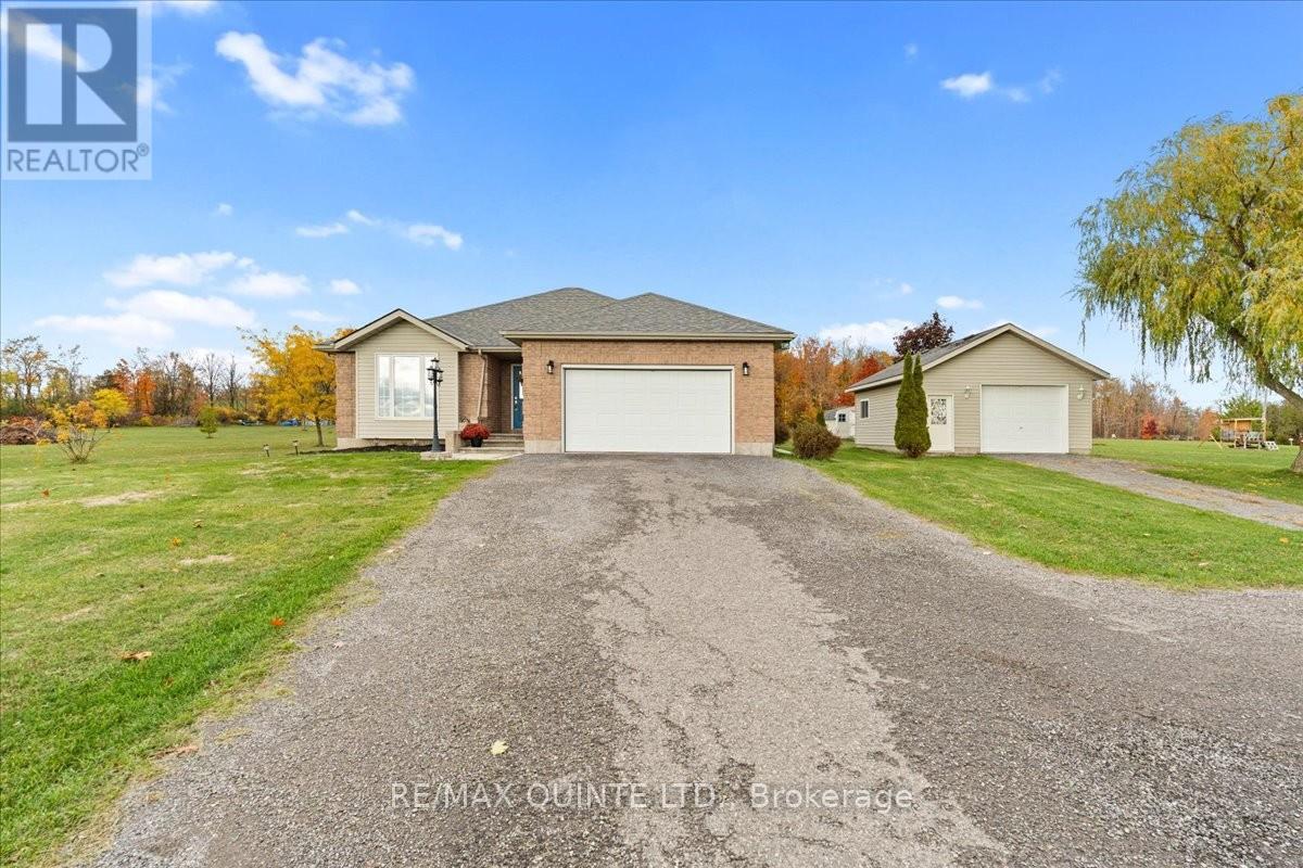 1625 Thrasher Rd, Tyendinaga, ON K0K 2V0