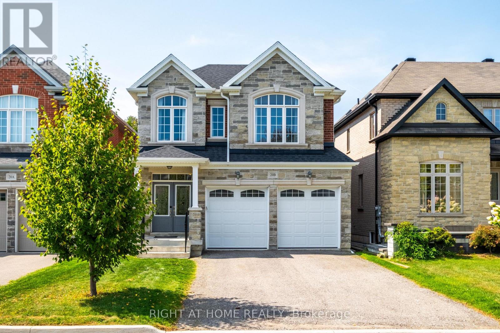 20 Leafield St #b, Toronto, ON M1W 2T2