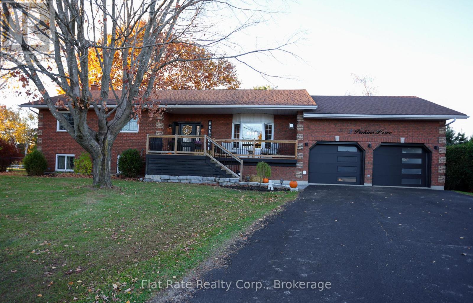 3 Perkins Dr, Tiny, ON L0L 2J0