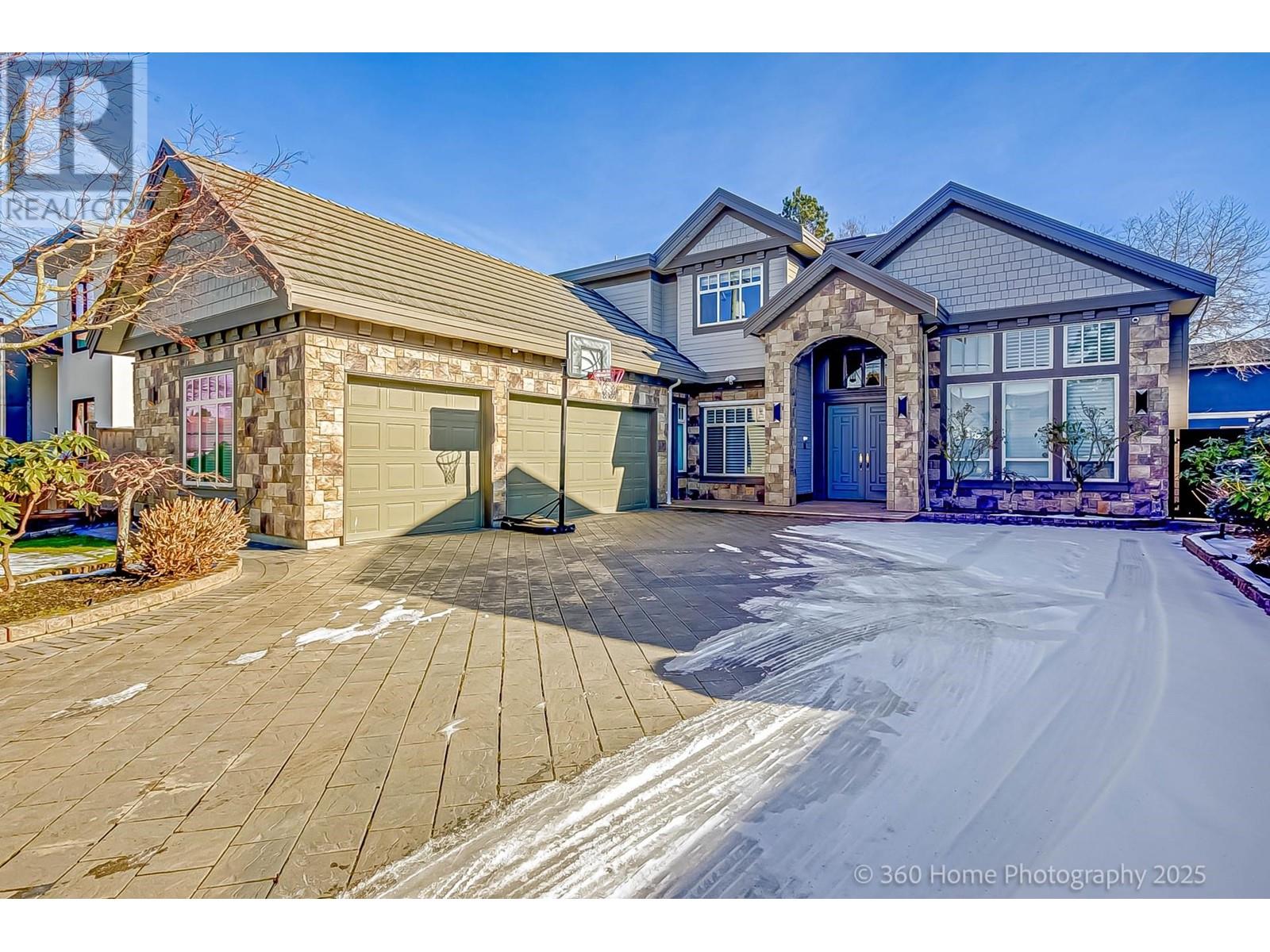 6340 Dover Rd, Richmond, BC V7C 3L1