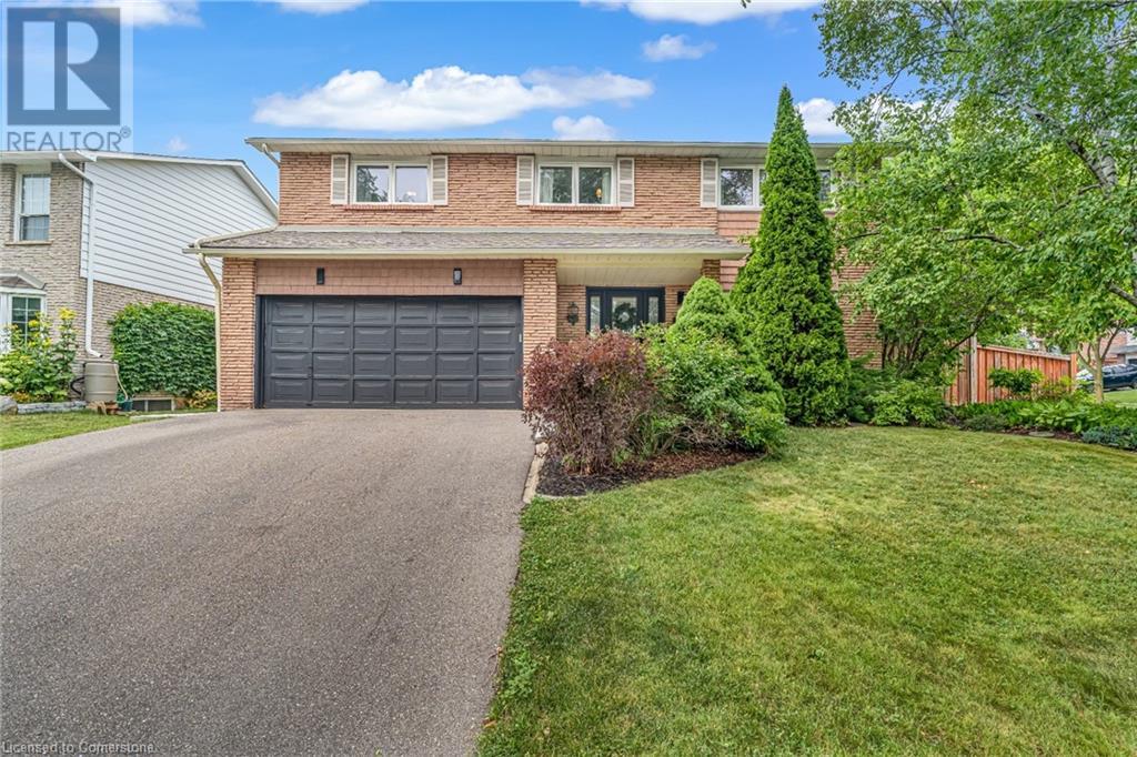 1351 Bryanston Ct, Burlington, ON L7P 3N7