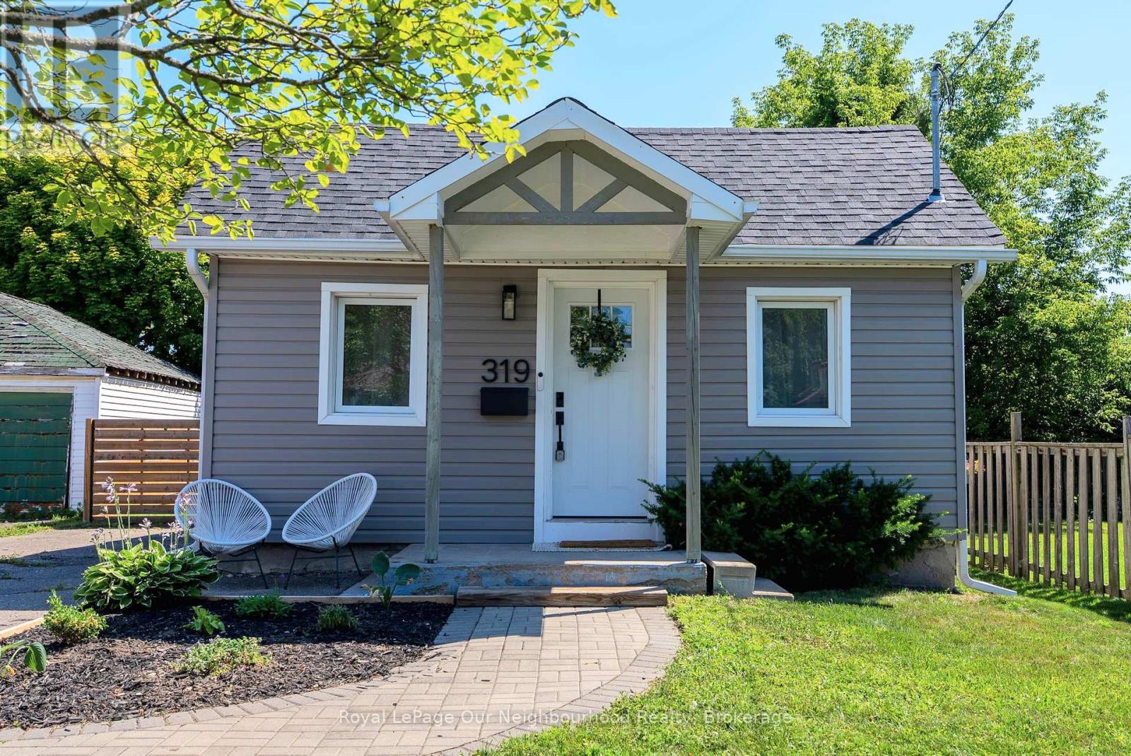 319 Division St, Oshawa, ON L1G 5M6