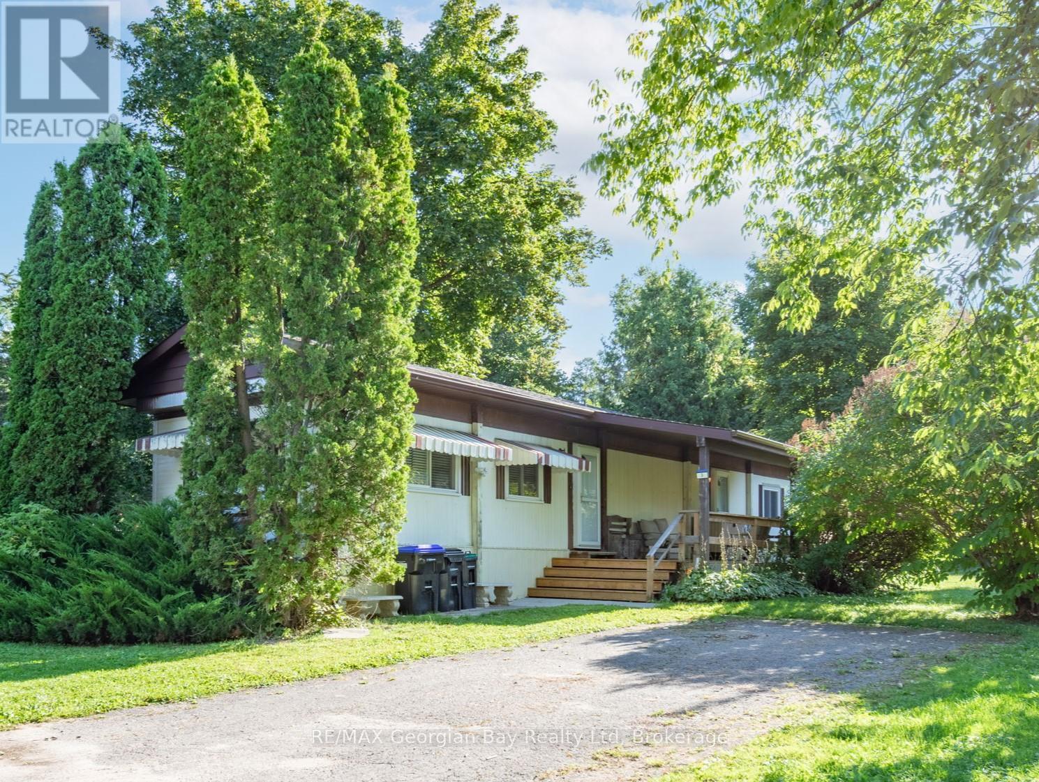 3 Lakeshore Rd, Midland, ON L4R 0B9