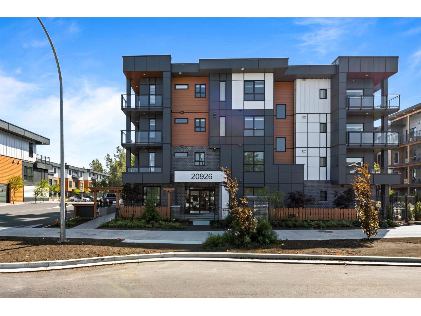 20932 83 Avenue Unit 414, Langley, BC V2Y 2C4