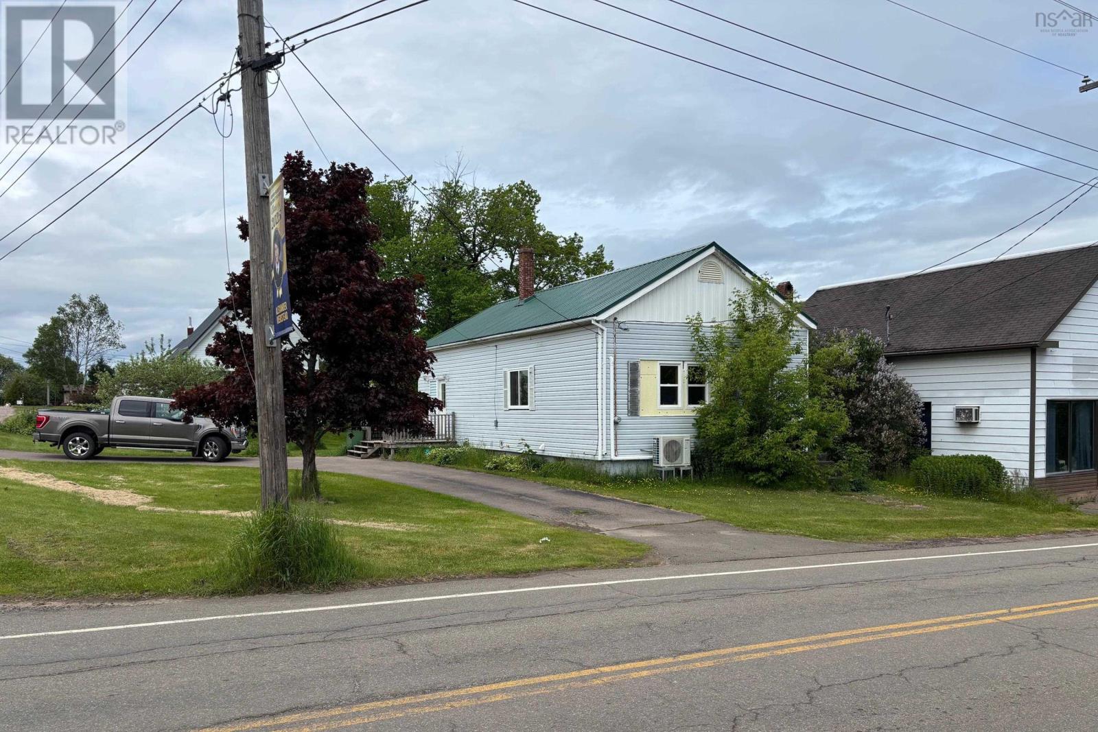 1813 Highway 242, River Hebert, NS B0L 1G0