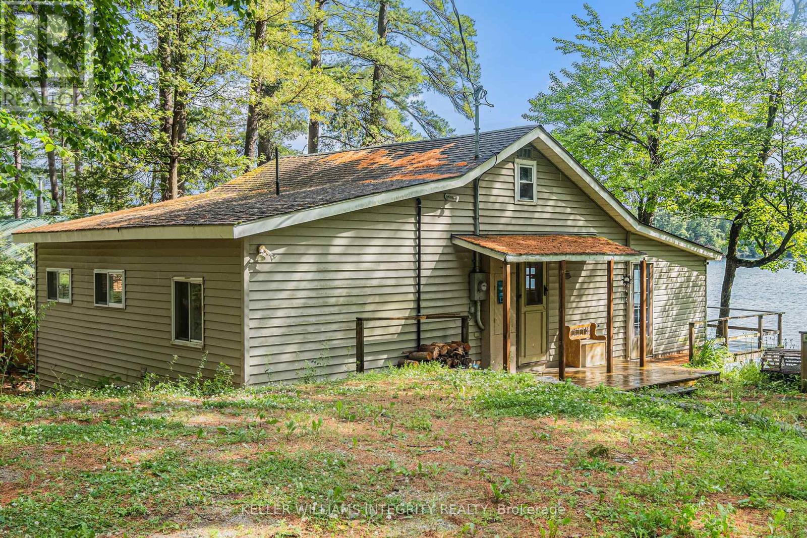 821 Hawkins Rd, Tay Valley, ON K7H 3C9