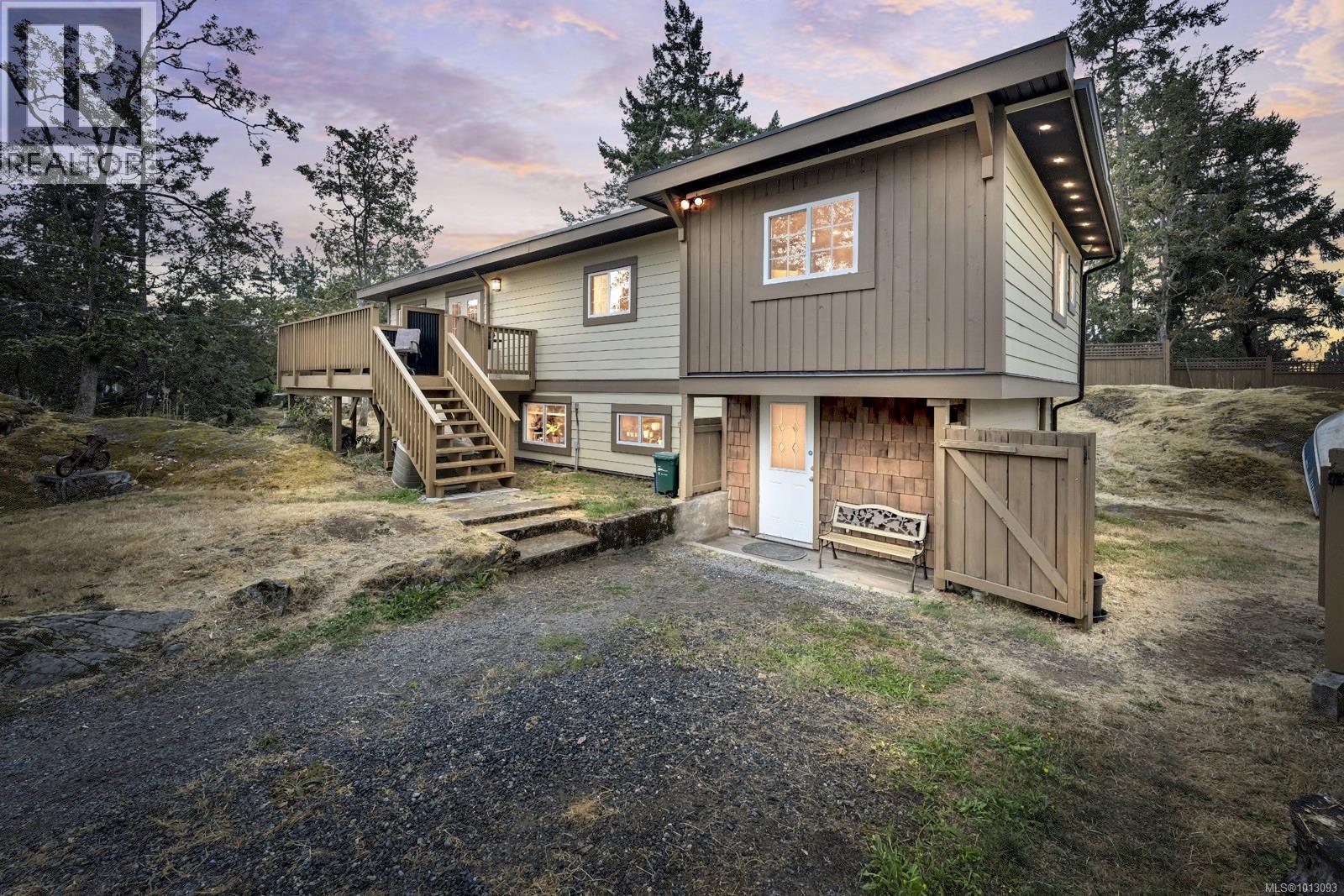 2586 Rainville Rd, Langford, BC V9B 3N1