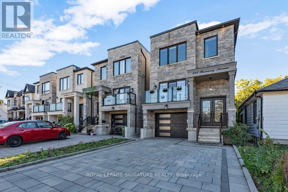 444 Pharmacy Ave, Toronto, ON M1L 3G6